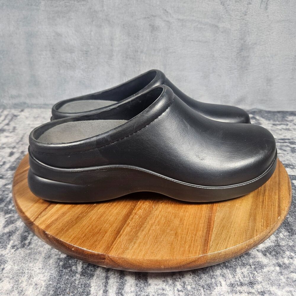 Klogs Dusty Clogs Womens Size 9 Black Casual Classic Slip Resistant Nurse Shoes